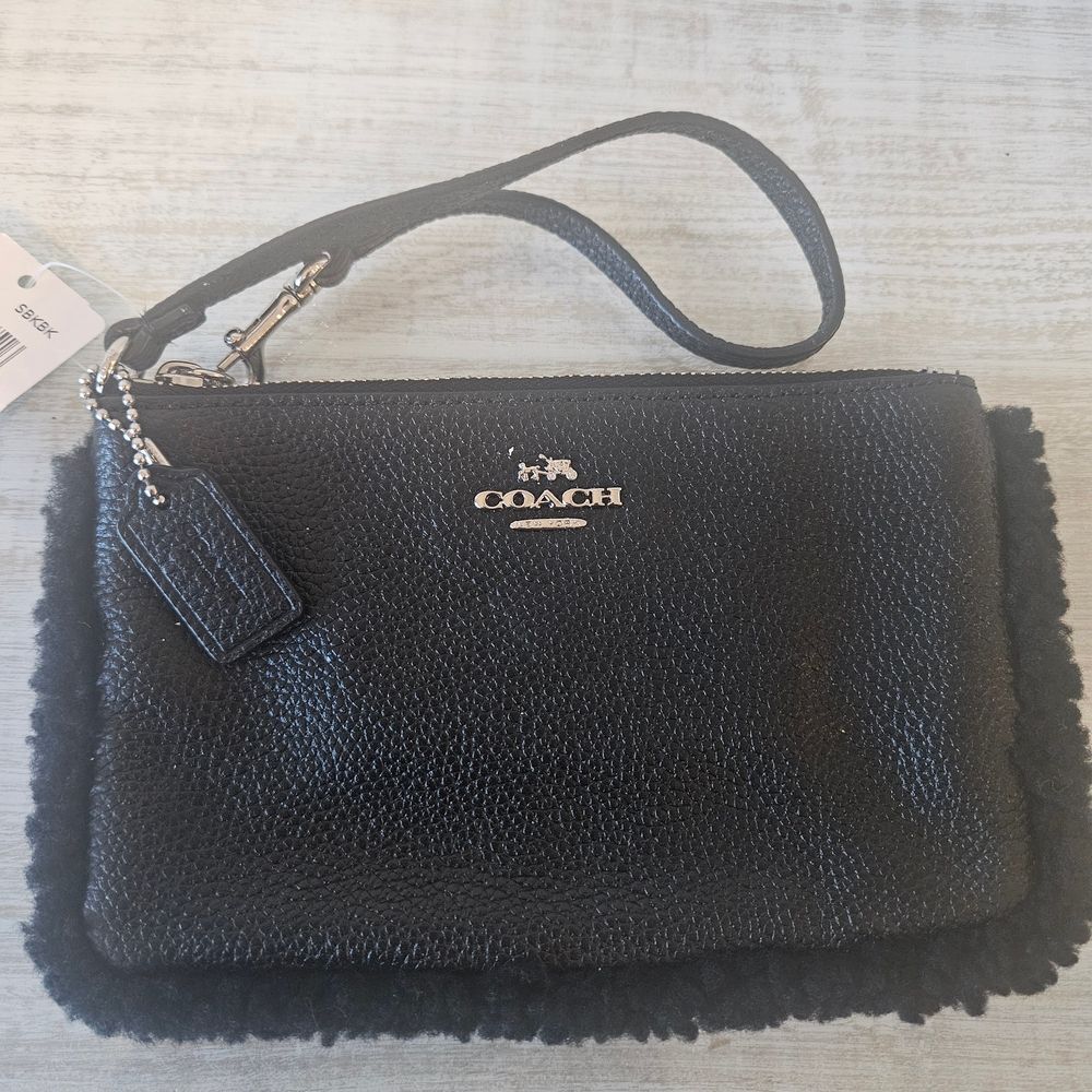 COACH 7" BLACK LEATHER w/SHEARLING Wristlet F64709 NWT $95